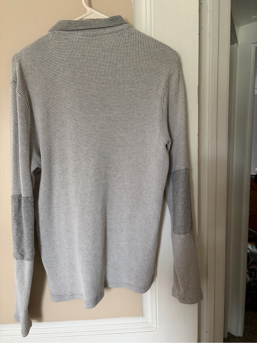 Michael Kors Men’s Light Gray button up Waffle Knit Sweater - Picture 3 of 4